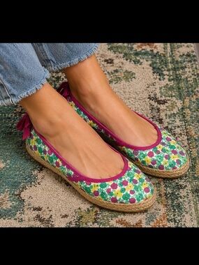 UGG Australia Floral Espadrille Ballet Flats Pink Bow Women’s Size 6